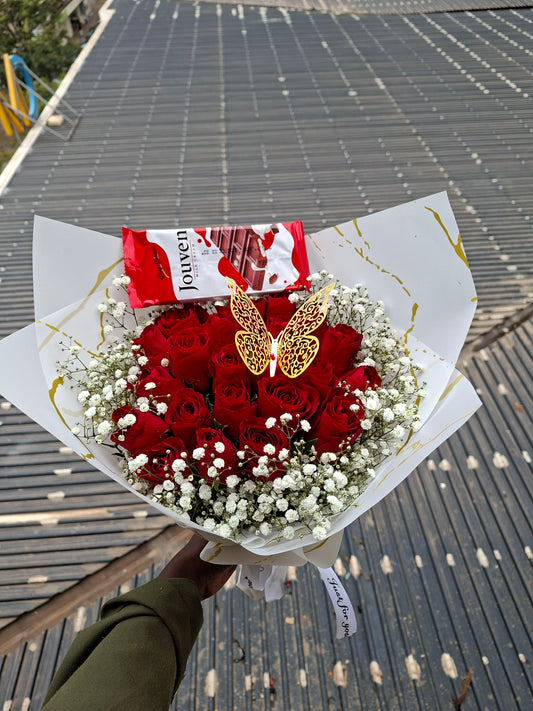 CHOCOLATE & RED ROSES