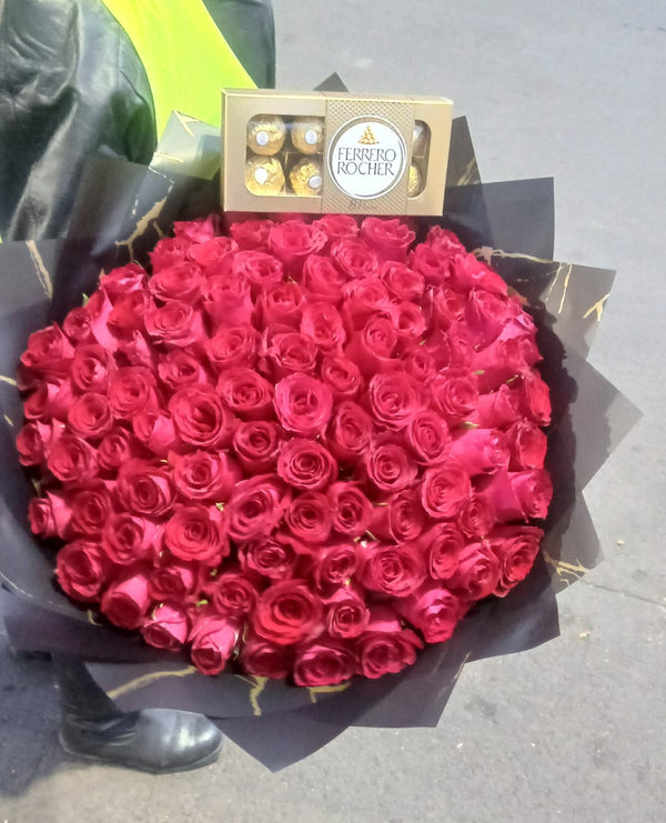 100 RED ROSES & 8 FERRERO CHOCOLATES